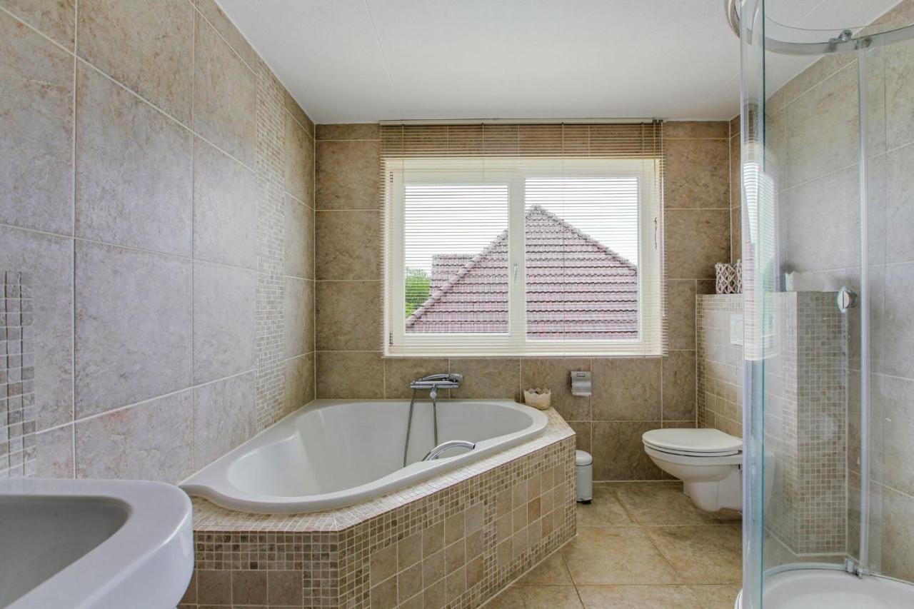 Big Family Villa 12P Big Garden With Bathtub And Jacuzzi Zeewolde Exteriör bild